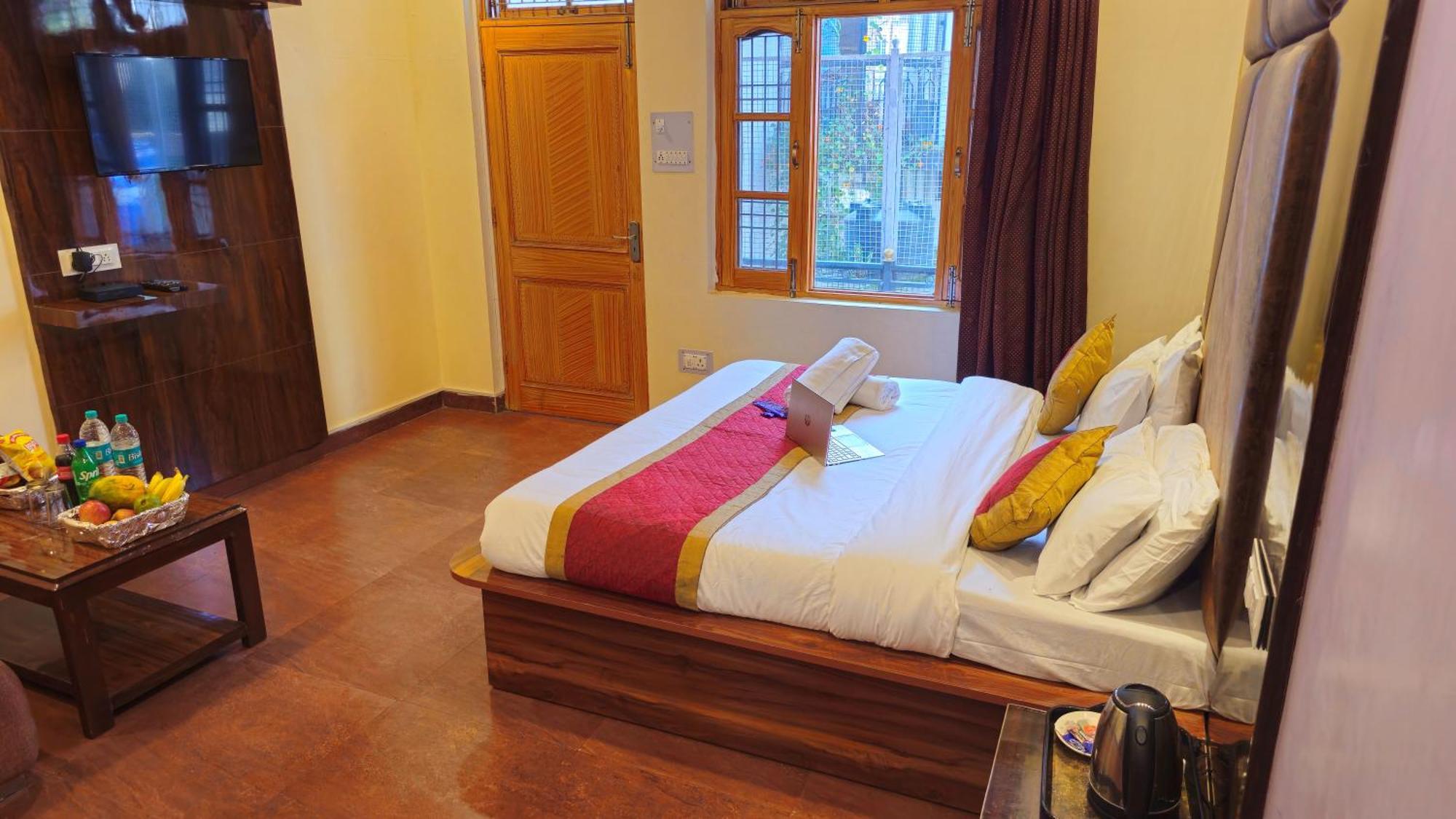 Hotel The Canadian With Jungle View, Near Dalhousie Bus Stand Banikhet المظهر الخارجي الصورة