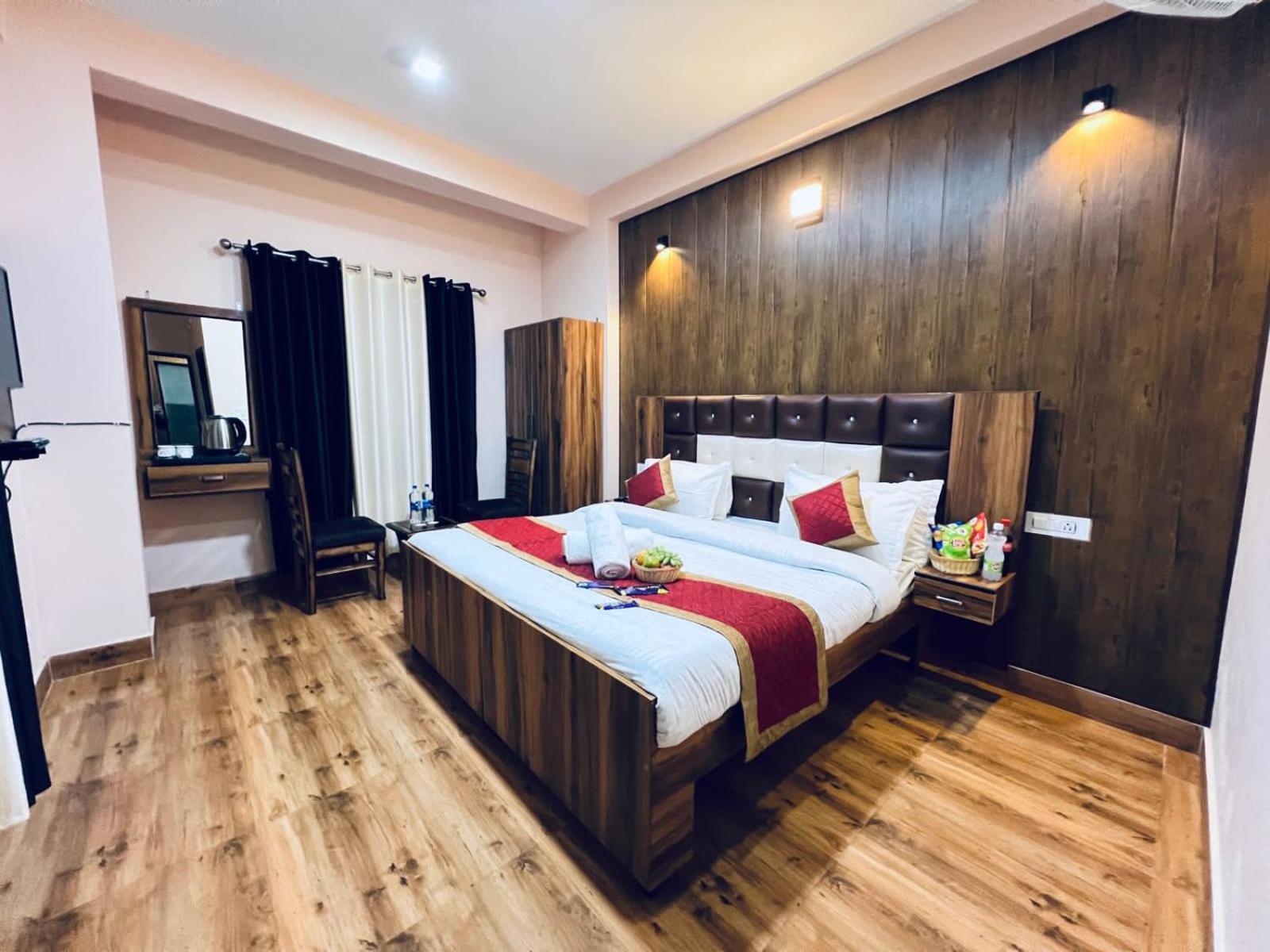 Hotel The Canadian With Jungle View, Near Dalhousie Bus Stand Banikhet المظهر الخارجي الصورة