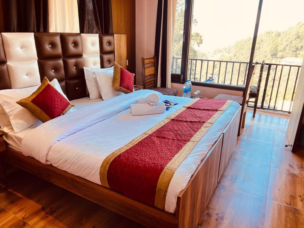 Hotel The Canadian With Jungle View, Near Dalhousie Bus Stand Banikhet المظهر الخارجي الصورة